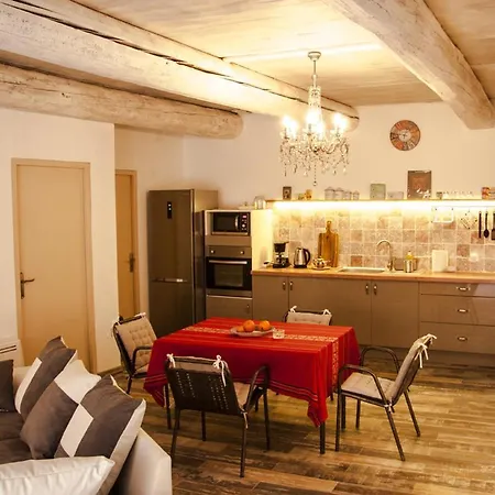 Les Fenetres Sur Cour Pézenas